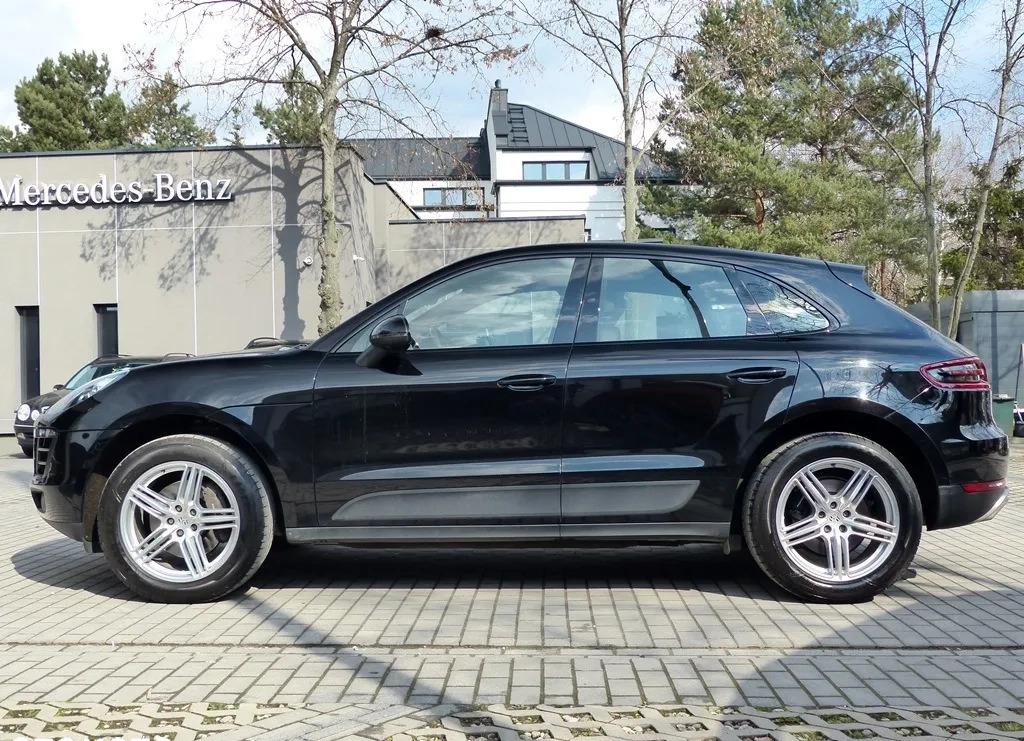Porsche Macan cena 154900 przebieg: 92959, rok produkcji 2017 z Limanowa małe 301